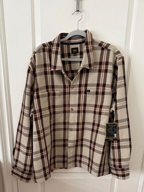 Lee Men’s Cream & Brown Plaid Button-Down Shirt